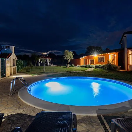 Holiday home Pool & House Betiga 2 - Happy
