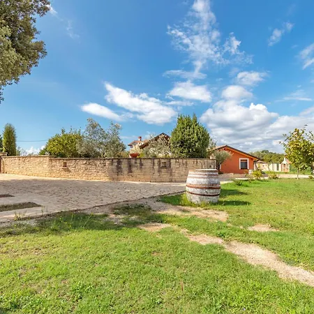 Pool & House Betiga 2 - Happy Barbariga